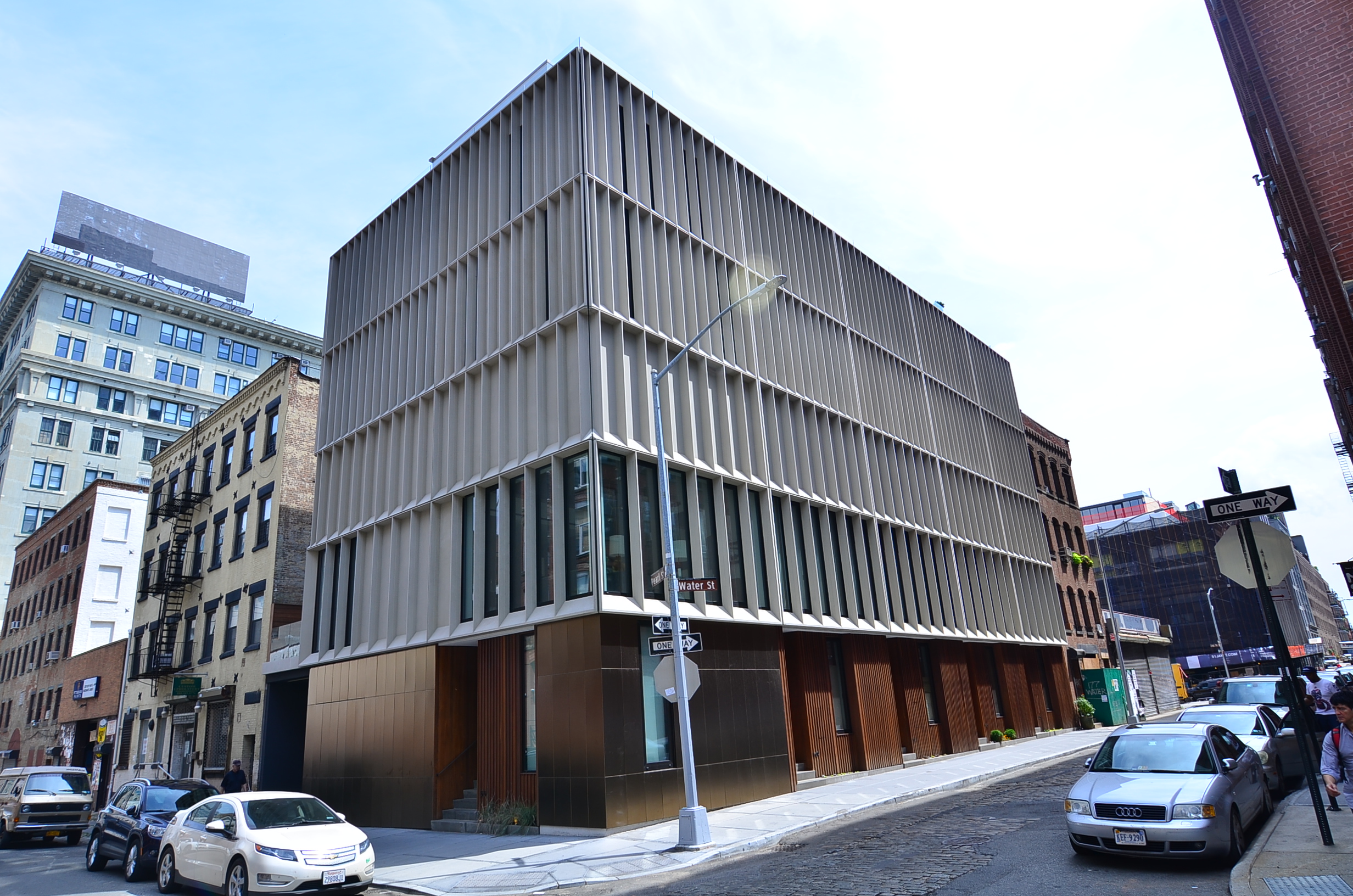 Read more about the article Dumbo Townhouses